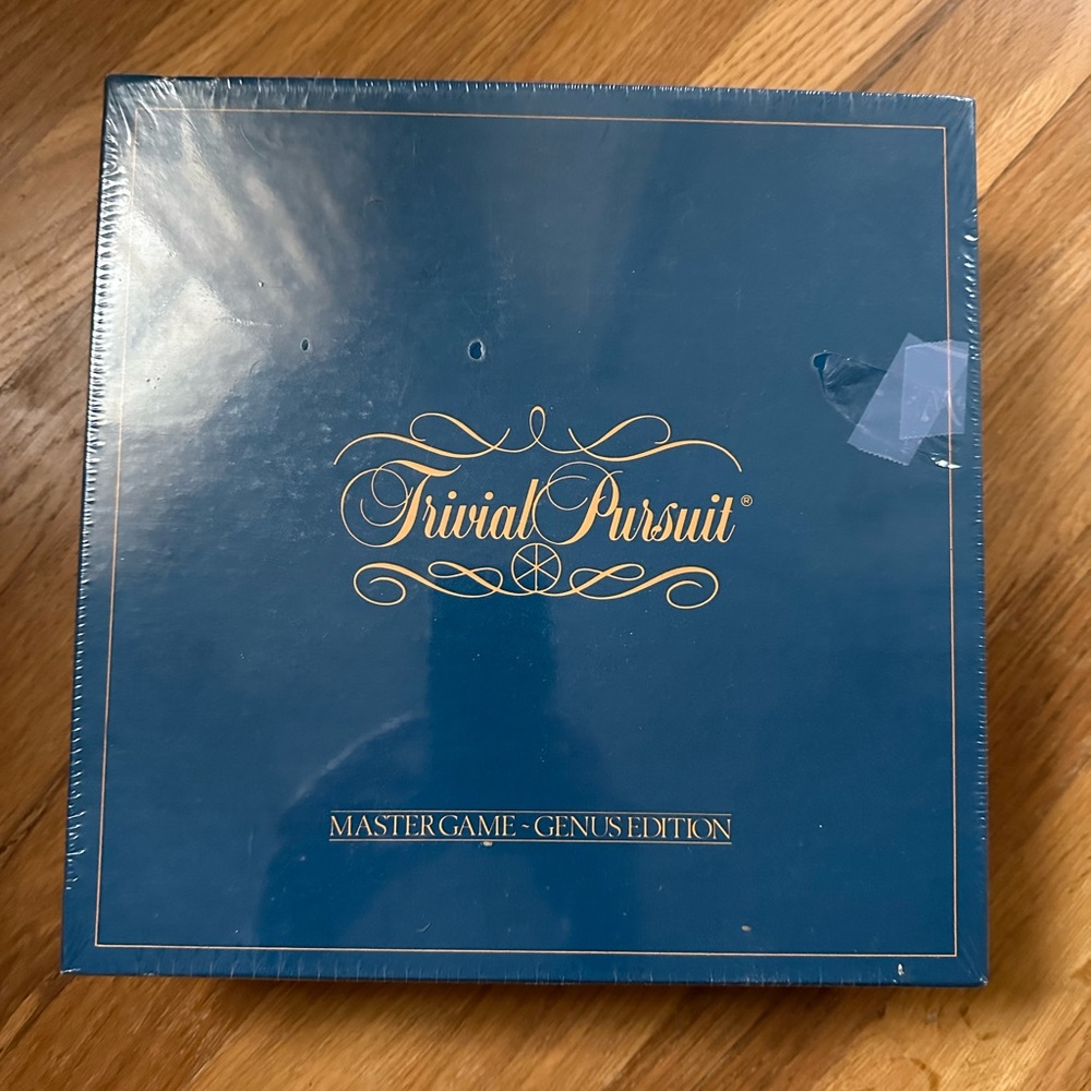 Original Trivial Pursuit Master Game Genus Edition - Sealed